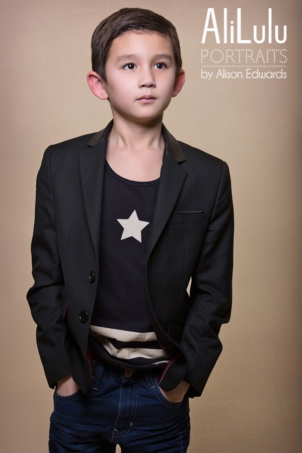 http://aliluluportraits.co.uk/studio-photos-nottingham/